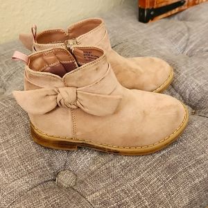 Baby Gap Size 8 Toddler Booties mushroom🍄 suede